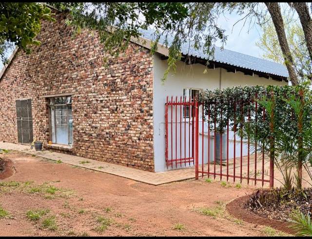 5 BEDROOM HOUSE FOR SALE IN BRANDWAG